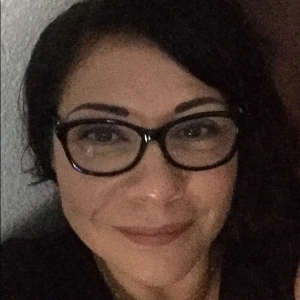 Meet your Posher, Miriam